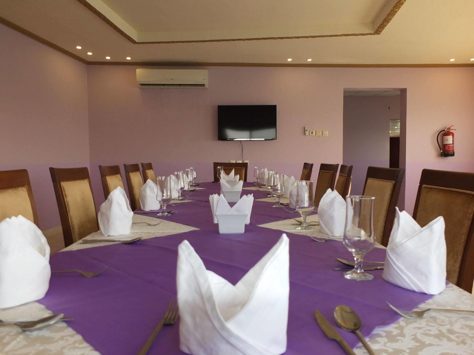 Al Ahmadi Plaza Resort 廷布 外观 照片